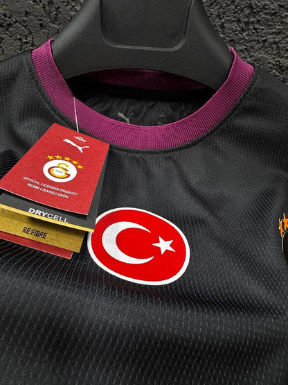 GS YENİ SEZON SİYAH FORMASI