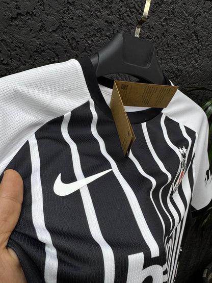 BJK YENİ SEZON ÇUBUKLU FORMASI